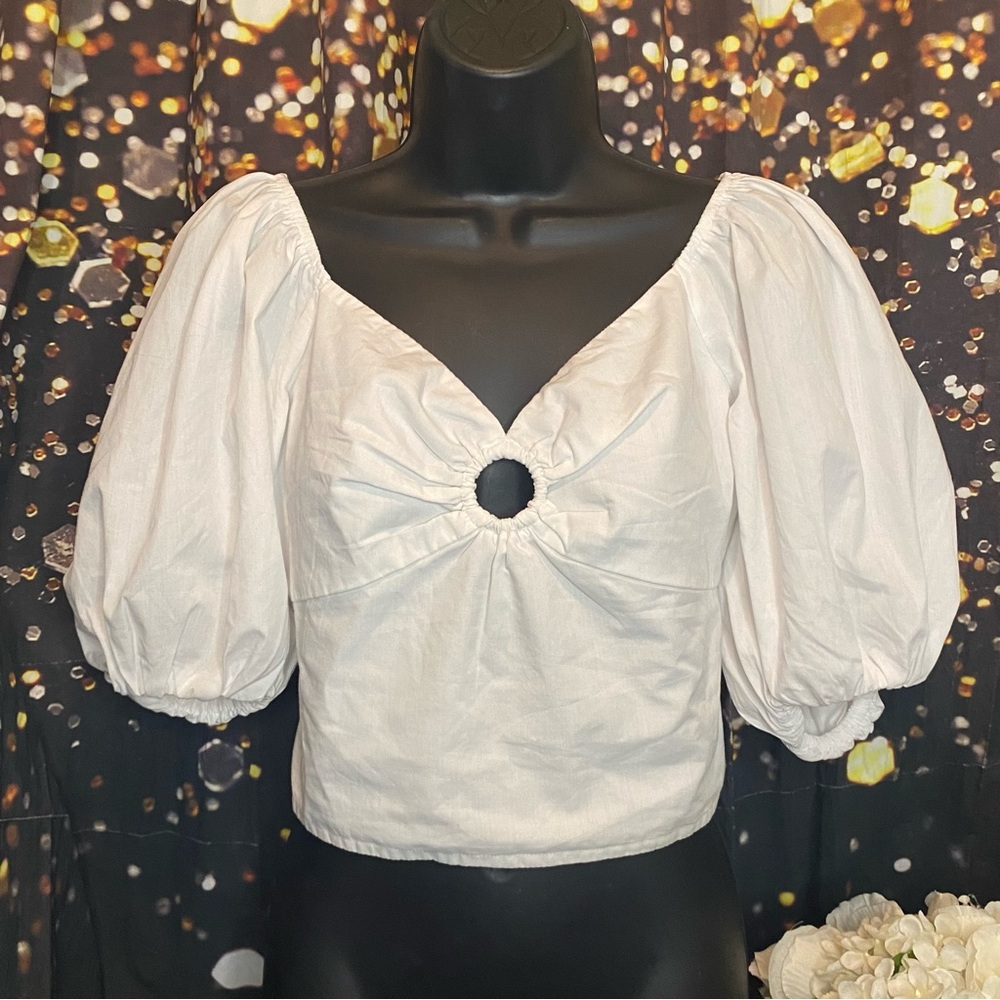 Abercrombie & Fitch White Crop Top Size S Puff Sleeves Keyhole Front Elastic Bac